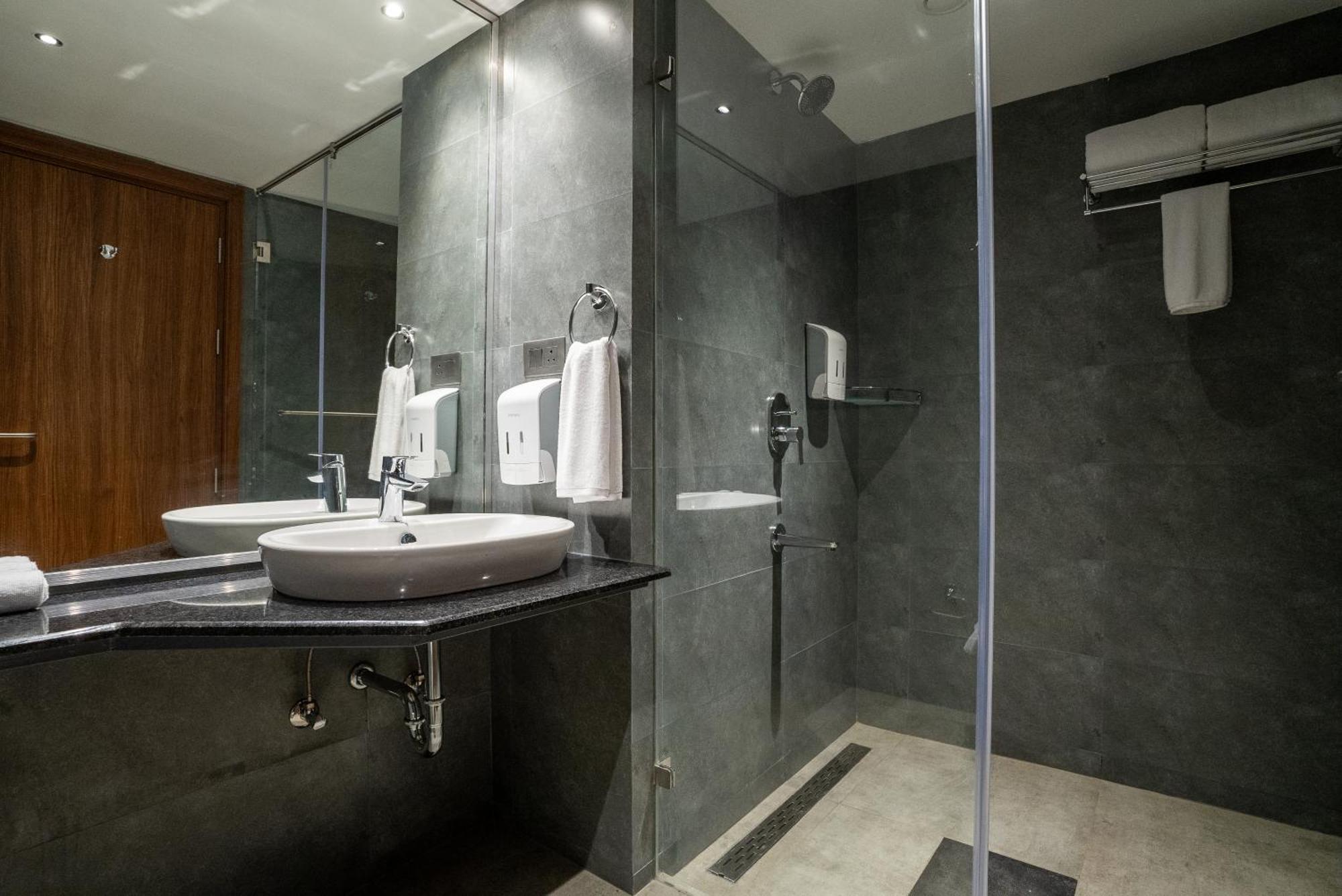 Lilac Hotel Guruvayur Luaran gambar