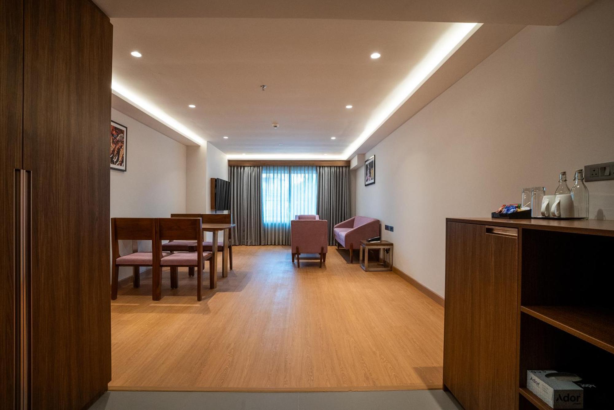 Lilac Hotel Guruvayur Luaran gambar