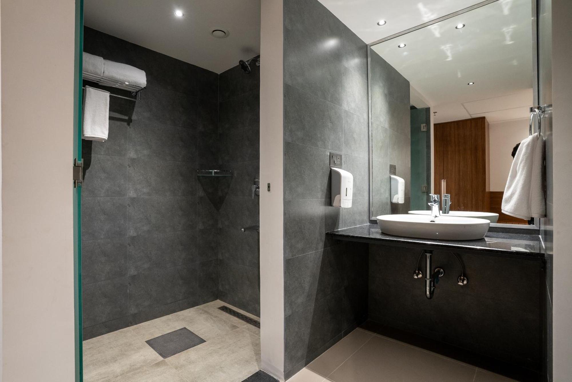 Lilac Hotel Guruvayur Luaran gambar